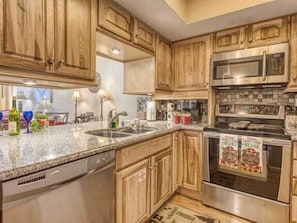 Alpine Lookout's fully equipped kitchen