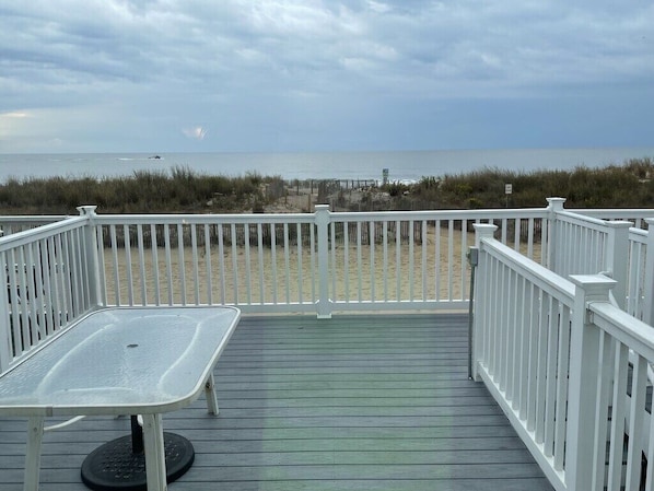 SURF VILLAGE 8 - OCEANFRONT-DECK