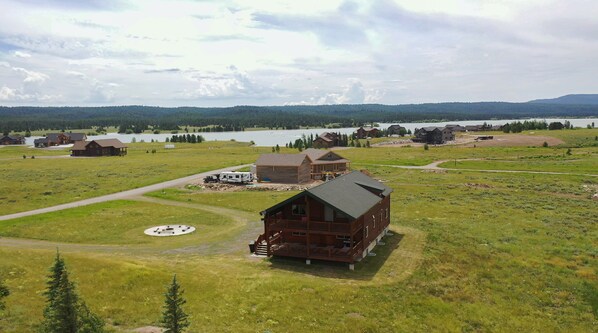 Liberty Lodge ~ ample parking for the group and fire pit (please bring your own wood)