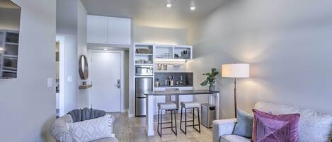 San Marcos Vacation Rental | 1BR | 1BA | Access By Stairs | 550 Sq Ft