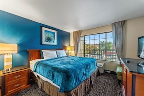 Master Bedroom King Marriot Bed
