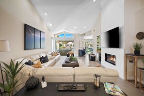 Huge 8 person fully reclining sectional, perfect with 80 in TV for movie night!
