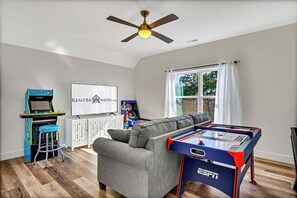 Spielezimmer