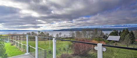 Port Ludlow Vacation Rental | 2BR | 1.5BA | 1,700 Sq Ft | Step-Free Entry