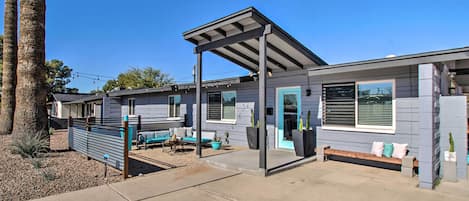 Phoenix Vacation Rental | 3BR | 2BA | 1,977 Sq Ft | 1 Step to Enter