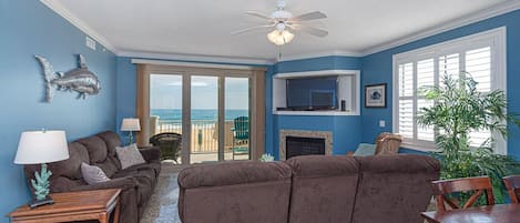 301-OCEANS-EDGE- OCEAN CITY-LIVING-AREA