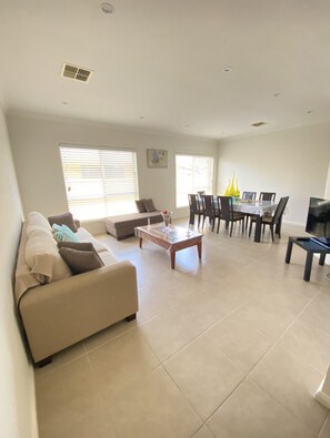 Dining / Lounge area 2 