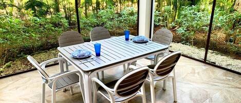 Screened Patio