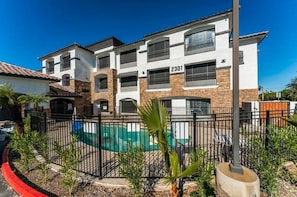 Metro Tempe Apartments