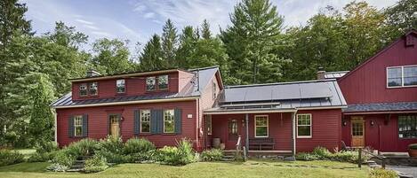 Picture of original 1815 house, expanded vaulted kitchen, and barn addition