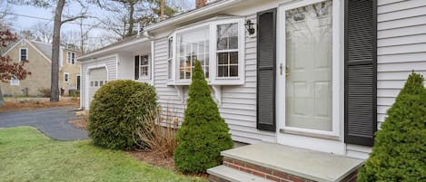 Welcome to Sea Star-17 Avalon Circle-Osterville-Cape Cod