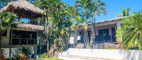 On the left = Guest House   //
On the right = Main House