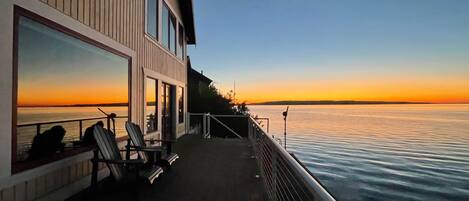 WhidbeyBeachHouse welcomes you to magic of Whidbey Island