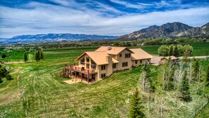 Home situated perfectly to enjoy the amazing mountain/valley views and sunsets.