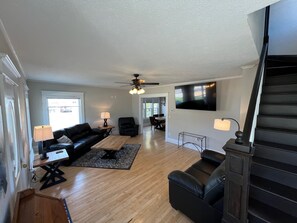 Another view of the living room 