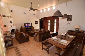 El Dorado Ranch San Felipe Vacation rental - Casa Welch: Flat Screen TV