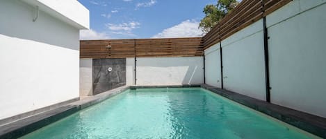 Casa Tom in San Felipe Downtown rental home - swimming pool close up