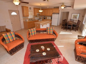 El dorado ranch mountain side vacation rental - living room