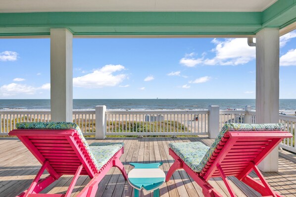 Beachfront Bliss!