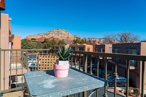 Soak up Sedona views from home