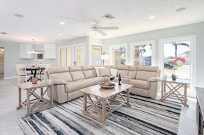 Brigth Airy Leather Furniture for Great Entertainment