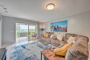 Living Room | Central A/C