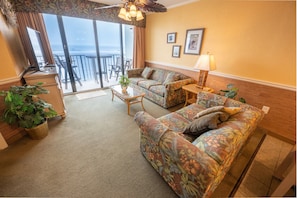 Direct Oceanfront!