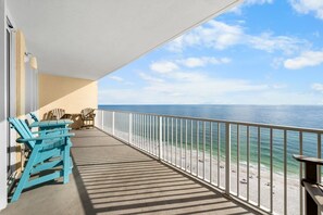 4 SAN1706 Balcony