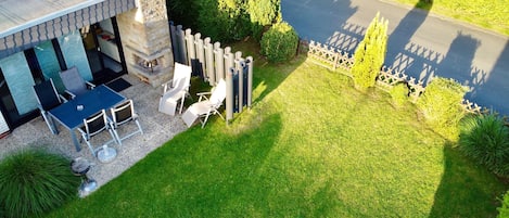 Terrasse und Garten