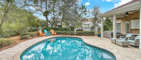 Large pool with step entry