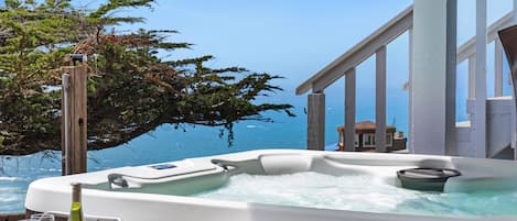Hot tub with Ocean Views!