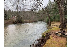 Enjoy the river for fishing, swimming, kayaking or canoeing