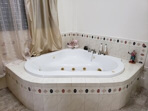 Jacuzzi