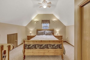 Sleeping loft with queen bed