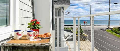 Welcome to our stunning home that opens out to an ocean-view deck!