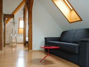Eigentum, Couch, Gebäude, Holz, Komfort, Interior Design, Fussboden, Flooring, Wohnzimmer, Hartholz