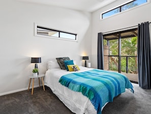 Bedroom with garden view