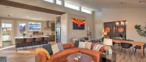 Flagstaff Vacation Rental | 3BR | 3BA | 4 Stairs to Access | 1,900 Sq Ft