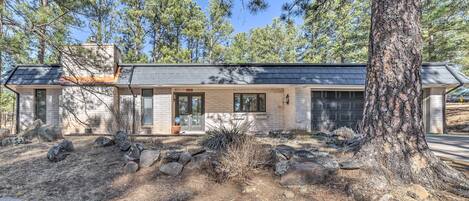 Ruidoso Vacation Rental | 2BR | 2BA | 2,000 Sq Ft | 1 Small Step to Enter