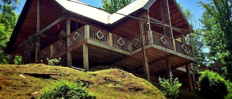 CC exterior of cabin
