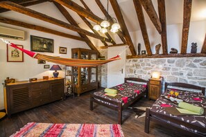 Bedroom with two single beds