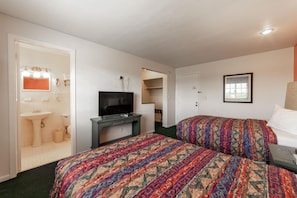 Quaint, Lakeside Standard Hotel Room with Kitchenette image 3