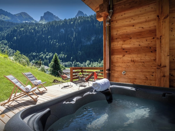Jacuzzi