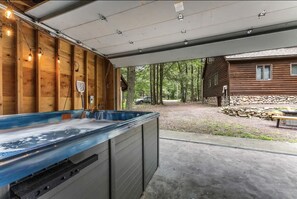 Bañera de hidromasaje al aire libre