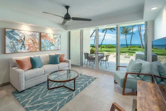 Oceanfront, one-bedroom, ground floor condo, steps to beach - Brand new remodel!