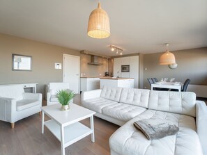 Möbel, Interior Design, Flooring, Fussboden, Holz, Decke, Couch, Zimmer, Wohnzimmer, Tabelle