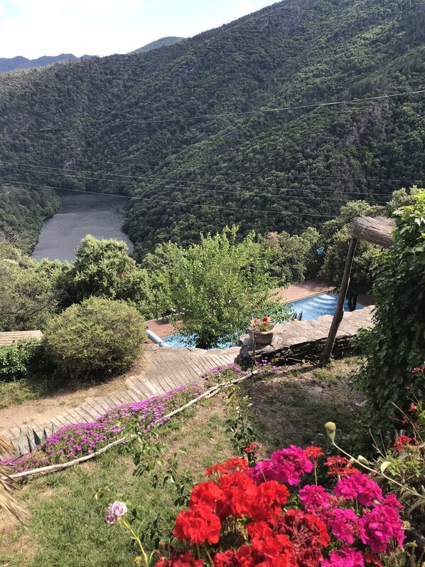 Vue rivière depuis terrasse sud du haut