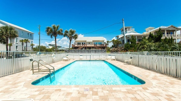 Community Beachfront Pool