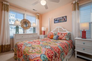 Bedroom 3 w/ Queen Bed & TV
