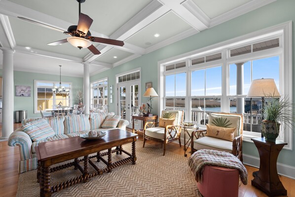 Relax in the comfort of a large, well-appointed, oceanfront living room.